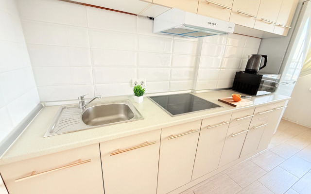 Квартира на 18 этаже (5 минут до центра)