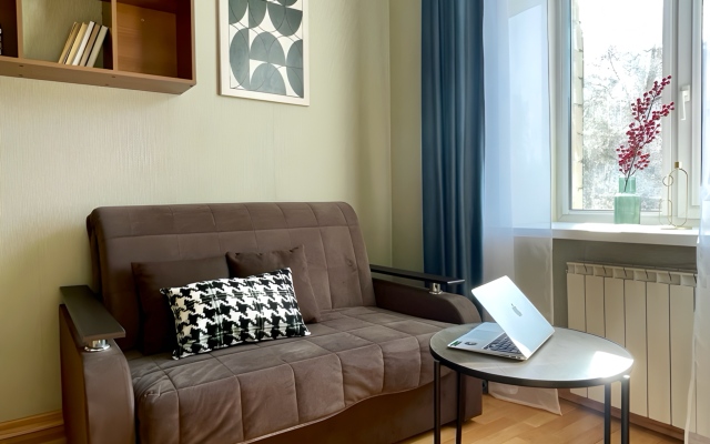 U Metro 1905 Goda Apartments