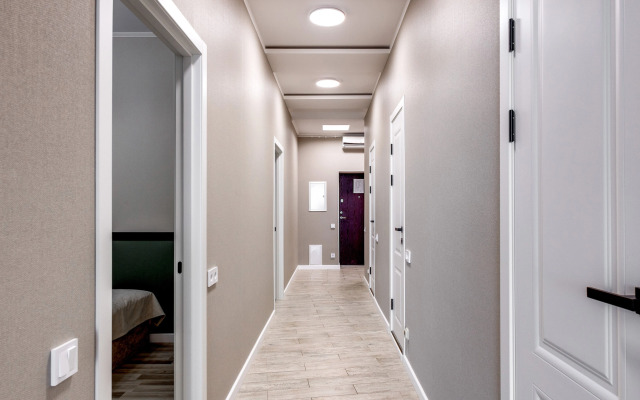 Surname Deluxe Apartments 10