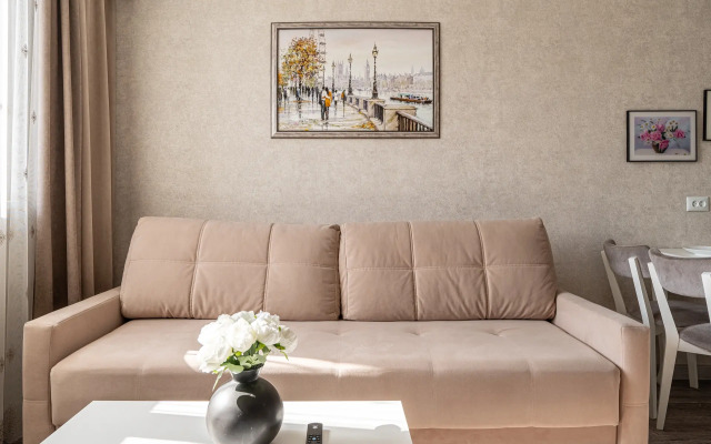 U Tsentralnogo Stadiona Flat