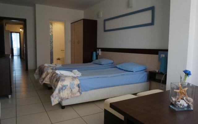 Lilia 2 Hotel