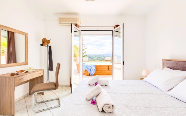 Вилла di Creta Heated Poo