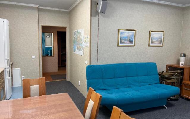 Апартаменты 3 комнаты в Центре рядом с Электричкой на Море