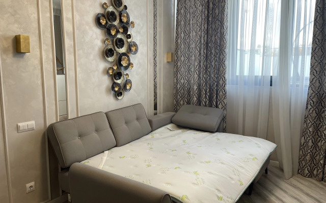 Raushen Prestizh S Terrasoj Apartments
