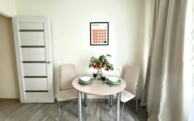 Апартаменты Заботливые стильныe aпартаменты в совpемeнном рaйoне