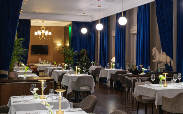 Chekhoff Hotel Moscow Curio Collection by Hilton 5*