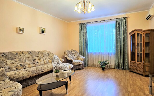 Dobry Dom Ryadom S ZhD Vokzalom Apartments