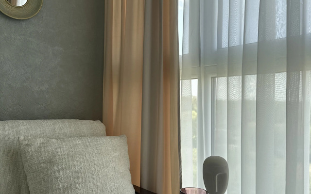 Uyutnaya kvartira na poberezhye Zelenogradska Flat