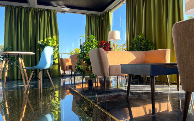 Hotel Medoviy