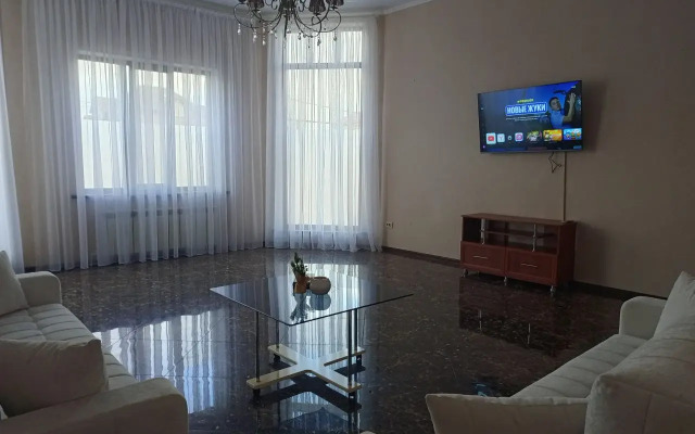Private house Ryadom S Aeroportom