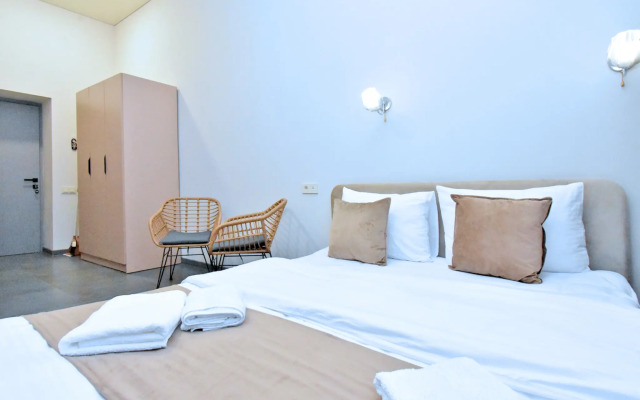Seva Komitas Hotel