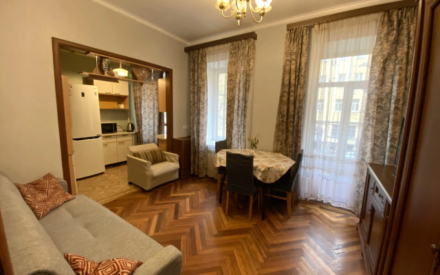 Апартаменты У Банковского Моста