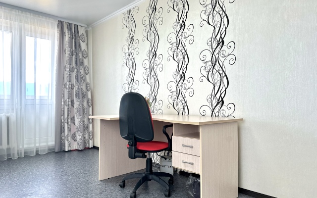 naprotiv TTS Zhemchuzhina Sibiri Apartments