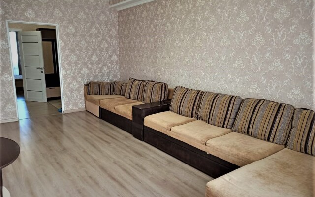 Апартаменты КвартОтель на М.Горького 85Б 23