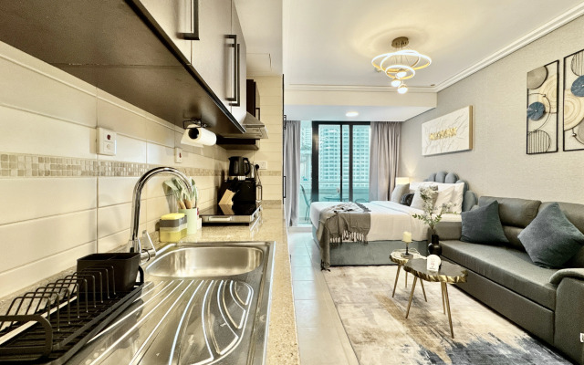 Апартаменты Cosmos Living Delightful Studio