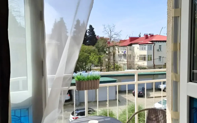 2-kh Komn Solnechnaya Storona Per.Gruzinskiy Parkovka Besplatno Flat