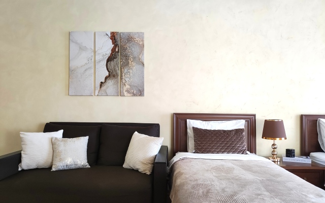 Svetlaya Studiya V Sovremennom Zhilom Komplekse Lodging house