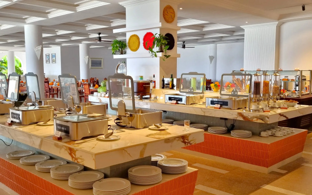 Shukran Palace Hotel