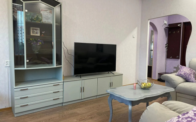 Komfortnaya 2kh-Komnatnaya Kvartira Flat