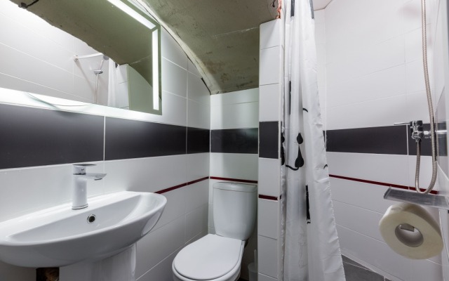 Апартаменты на Набережной Макарова 16 (1)