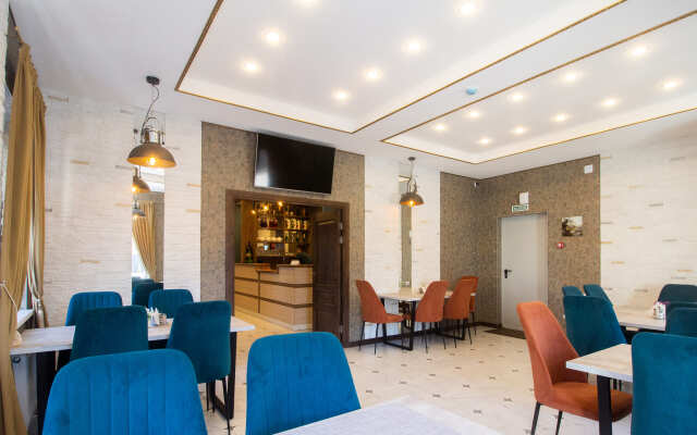 Hotel & restaurant Flotiliia