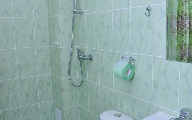 Отель Радужная