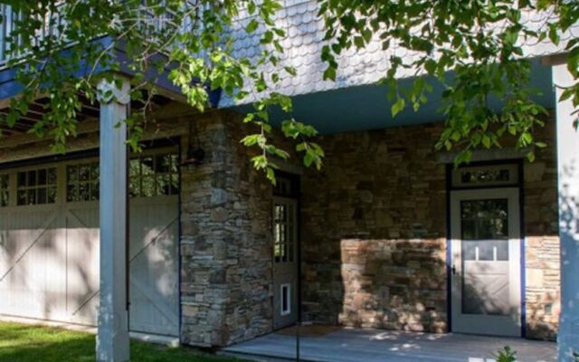 Вилла Camp on Beautiful Toddy Pond