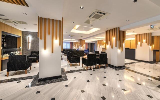 Demiray Hotel