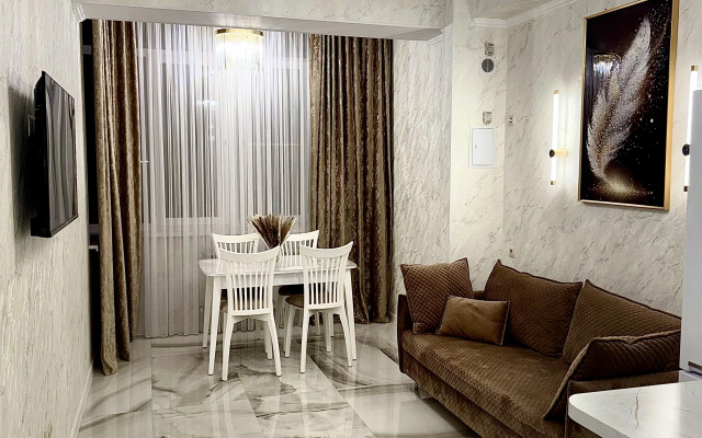 V Samom Tsentre Pyatigorska naprotiv Avtovokzala Apartments