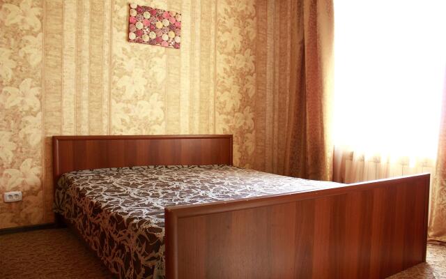 Dobrye Sutki Na Trofimova 113/1-2 Apartments