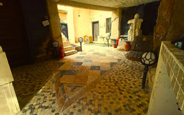 Stone Age Hotel