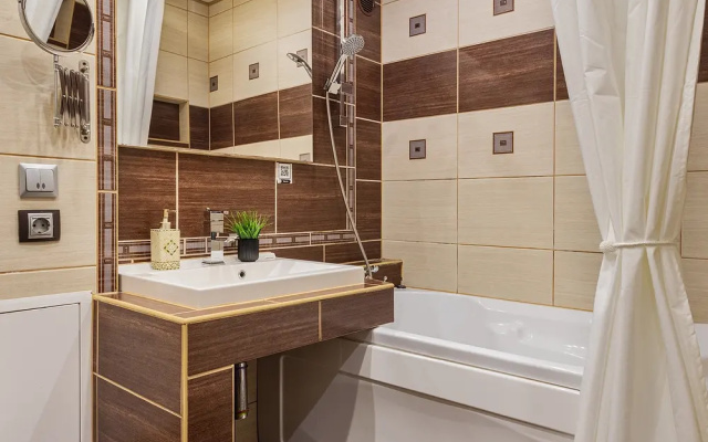 Apartamenty J&N Apartments Dvuhkomnatnye s gidromassaznoj vannoj Sovetskaa 10