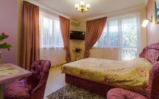 Mirazh Foros Guest house