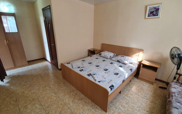Oksana Guest House