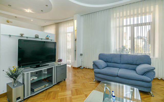 Stella Luxury Apartment in Nizami Street, Apartments
