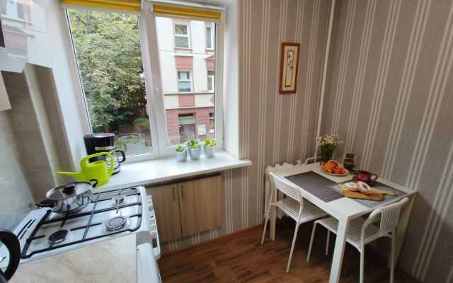 Two-room flat in the very center on Bolnichnaya 13