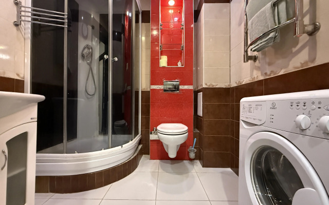 Tut Khorosho Na Surikova 53a 8 Flat