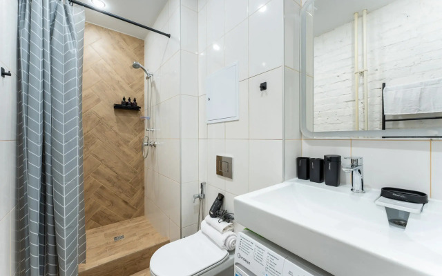 Dizaynerskaya Dvukhmestnaya Studiya Flat