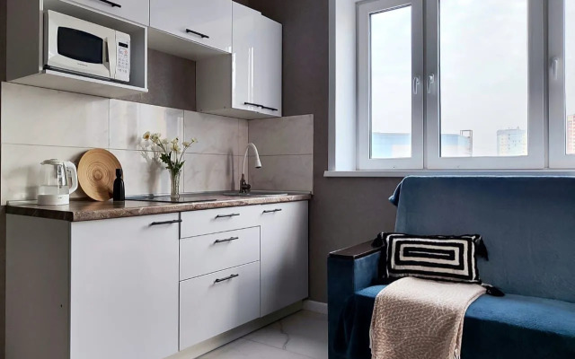 Na Ulitse Semyi Shamshinykh 77 Flat