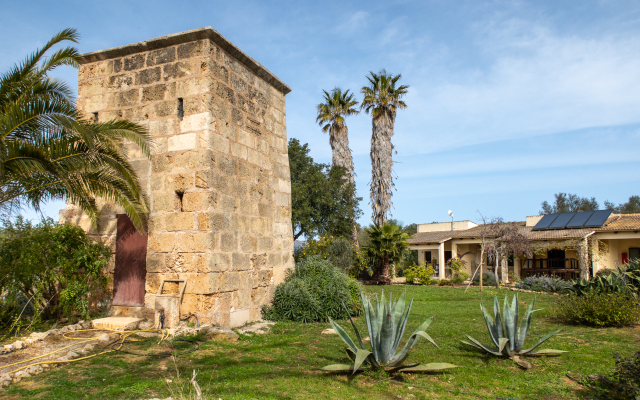 Отель Finca Predio Son Serra