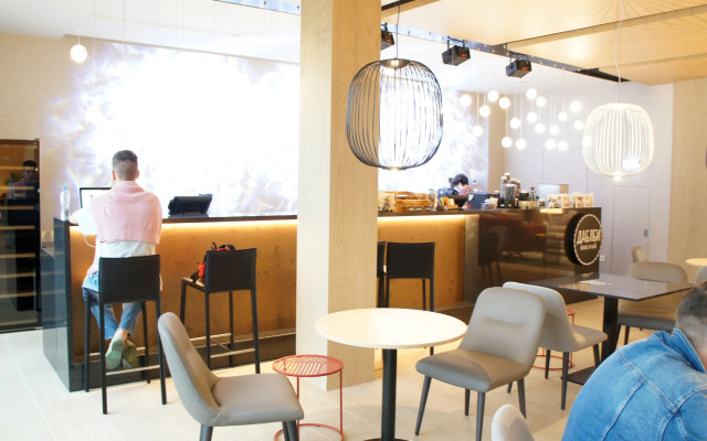 Квартира 2х-комнатная в апарт-отеле "Yes Вotаniса"