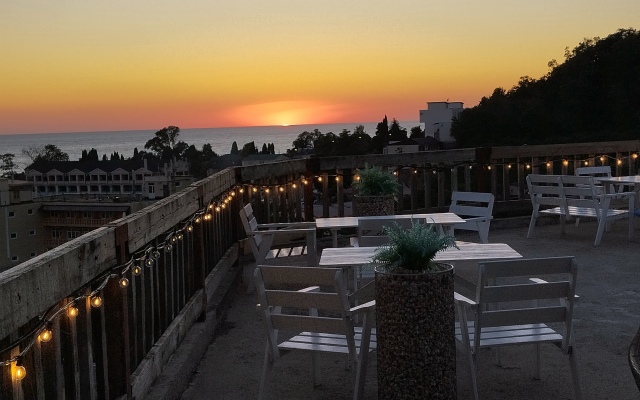Dinastiya Guest House