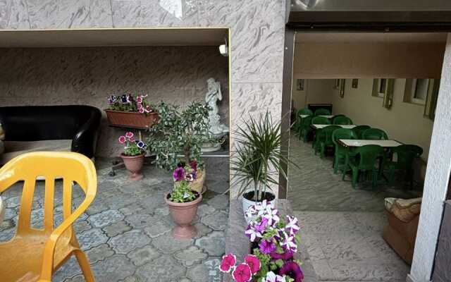 Rianna Guest House