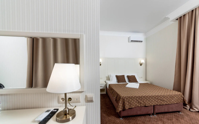 Отель Адриатик