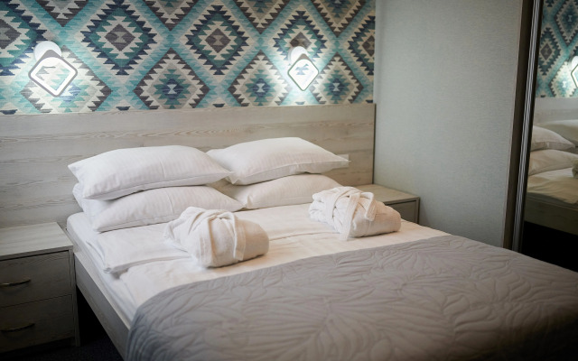 20 Meridian Hotel
