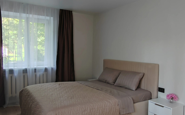 Uyutny Ugolok v Samom Tsentre Goroda Flat