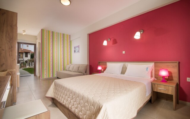 Anneta's House Apartments