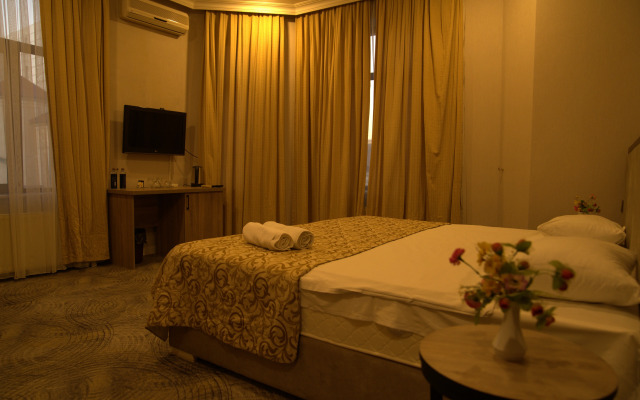 Premier Hotel