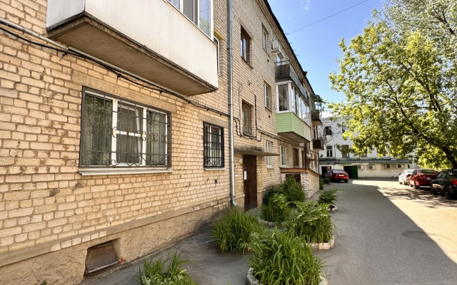 Kvartira Uutnaa Dvuhkomnatnaa v Sage ot Istoriceskogo Centra dla 8 gostej
