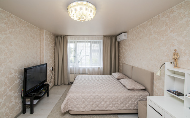 Na Narodnoy 52 Flat